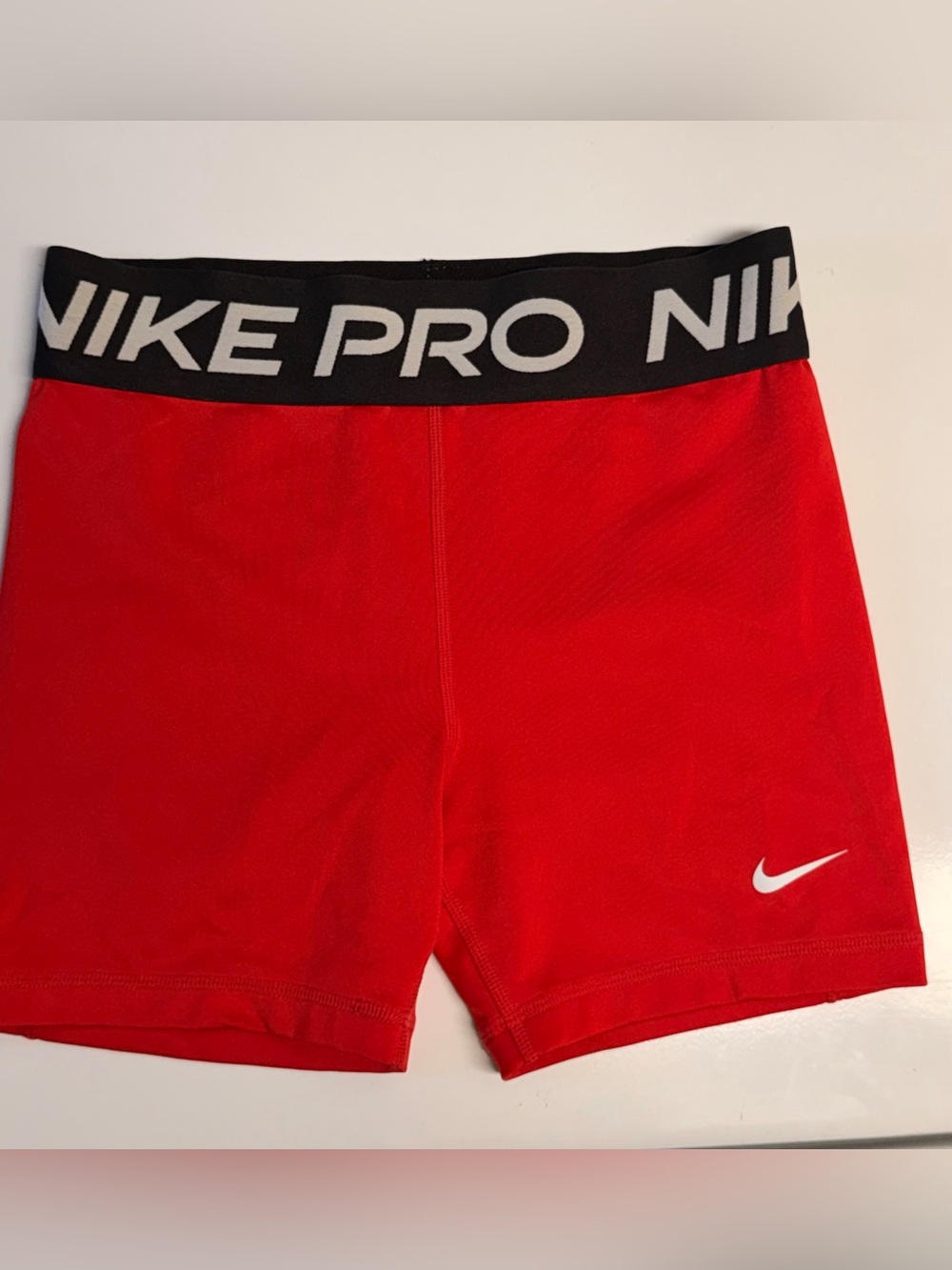 Kids Nike pro shorts - red (large)